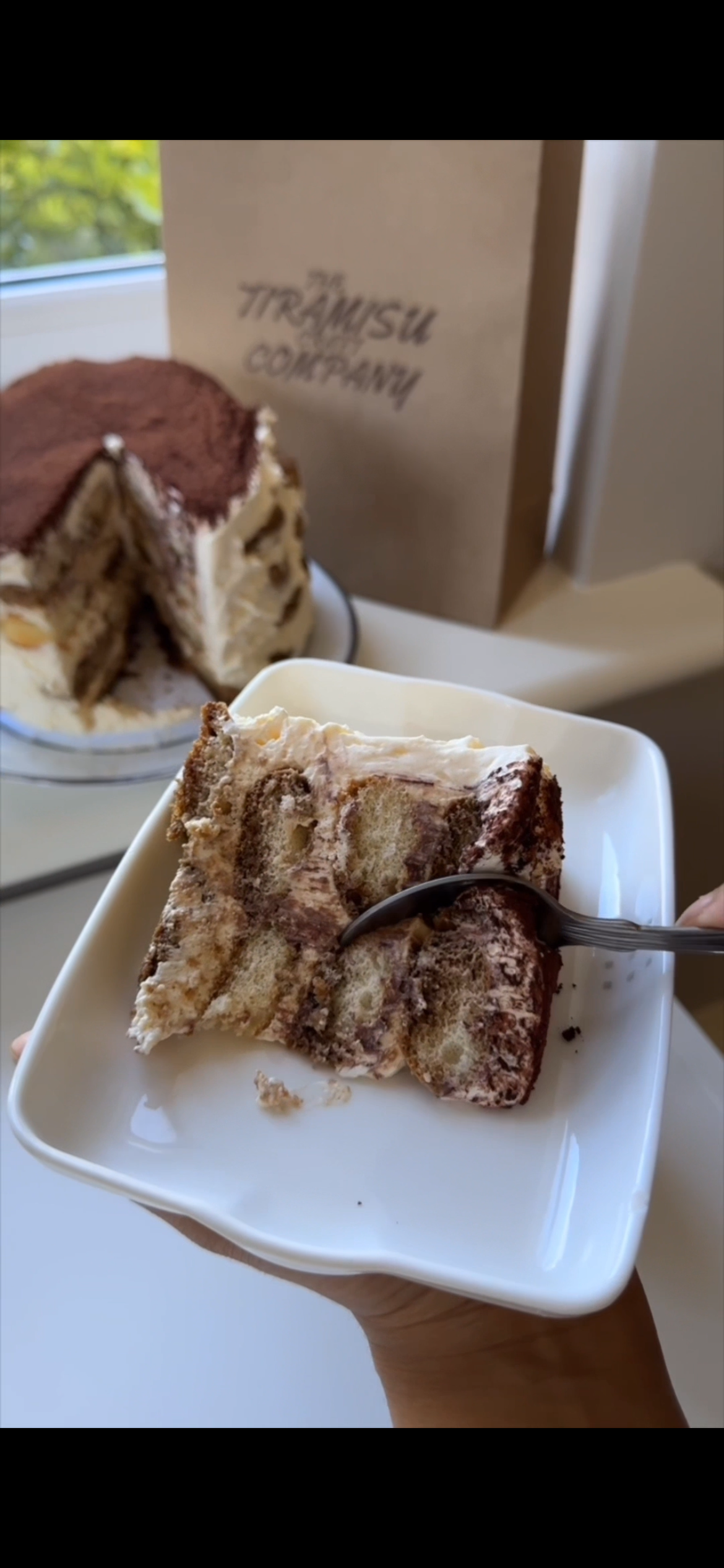 Classic Tiramisu – Round Cake (serve 4 to 5 ppl)